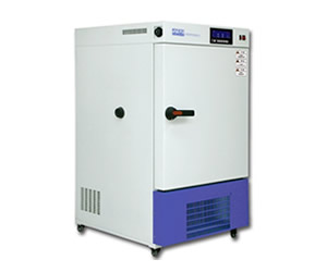 �������B��